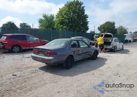 1998 Toyota Camry Le V6 из США, поврежденный, VIN 4T1BF22K9WU065914